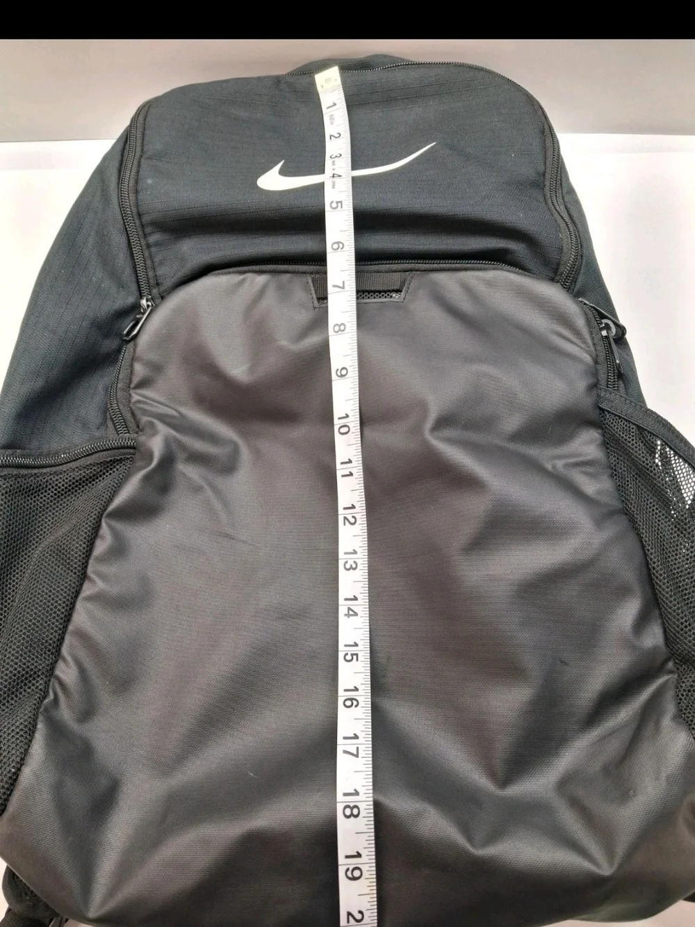 Nike sleek black